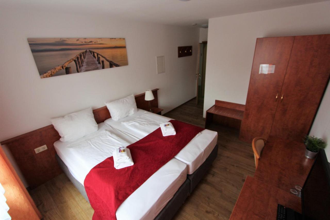 Hotel Leo Muehlhausen Exterior photo